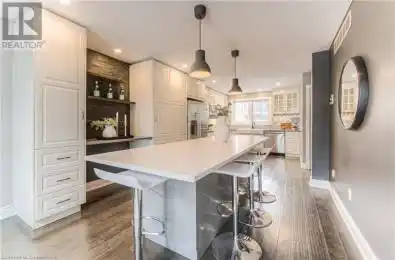 28 MANSION Street Unit# 10 Kitchener Ontario N2H2J6