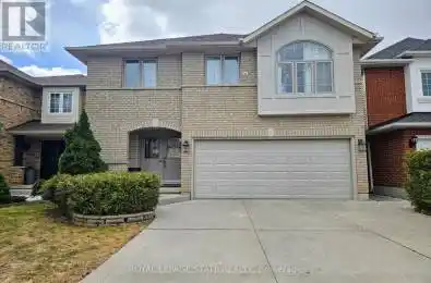 19 Claudette Gate Hamilton (Falkirk) Ontario L9B2S3
