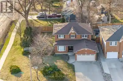 87 Republic Avenue Hamilton (Barnstown) Ontario L9B2G7