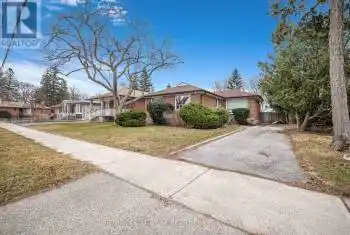 157 Thistle Down Boulevard, Toronto (Thistletown-Beaumonde Heights), Ontario M9V1J7, 3 Bedrooms Bedrooms, ,1 BathroomBathrooms,All Houses,For Sale,Thistle Down,W12059574