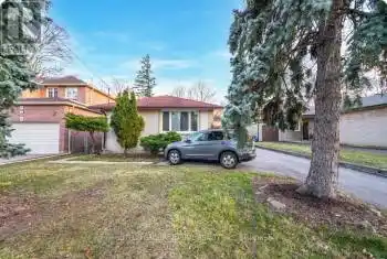 17 Urbandale Avenue, Toronto (Newtonbrook East), Ontario M2M2G9, 1 Bedroom Bedrooms, ,1 BathroomBathrooms,All Houses,For Rent,Urbandale,C12069740