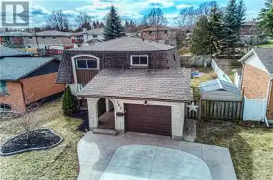101 OLD COUNTRY Drive Kitchener Ontario N2E1S4