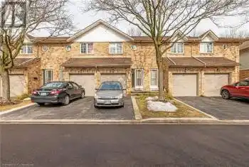 2015 CLEAVER Avenue Unit# 22, Burlington, Ontario L7M4J7, 2 Bedrooms Bedrooms, ,3 BathroomsBathrooms,All Houses,For Sale,CLEAVER,40715904
