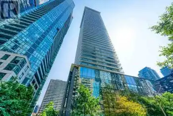 33 CHARLES Street Unit# 3704, Toronto (Church-Yonge Corridor), Ontario M4Y0A2, 3 Bedrooms Bedrooms, ,2 BathroomsBathrooms,Condo,For Sale,CHARLES,C12077876