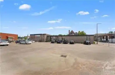 270 LAKE Street Pembroke Ontario K8A 7Y9