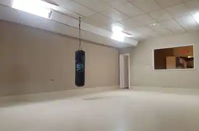 2998 Tecumseh Road Unit# b01 Windsor Ontario N8W 1G5