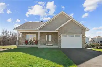 6 FORRESTER Way South Stormont Ontario K0C 1P0