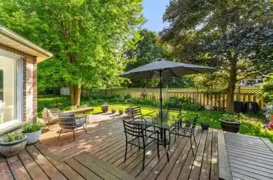 61 Gilbank Drive Aurora Ontario L4G 6H9