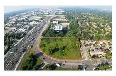 361 North Service Road Oakville Ontario L6M 0H4