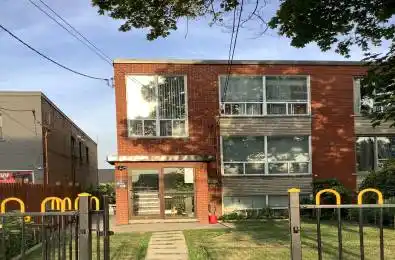 3602 Dufferin Street Toronto W05 Ontario M6A 2T2