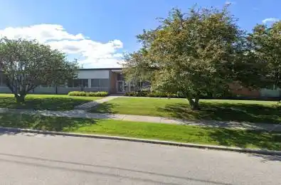 35 Mobile Drive Unit# 1 Toronto C13 Ontario M4A 1H5