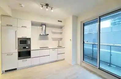 2221 Yonge Street Unit# 902 Toronto C10 Ontario M4S 0B8