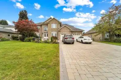 8018 Cathedral Drive Niagara Falls Ontario L2H 2Z2