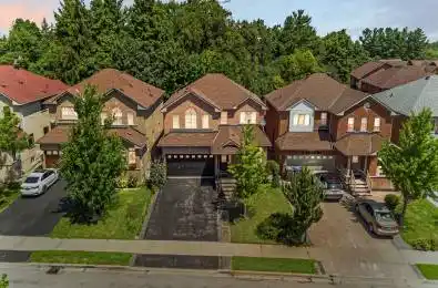 19 Hollowgrove Boulevard Brampton Ontario L6P 1B1