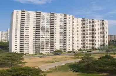 370 Dixon Road Unit# 1604 Toronto W09 Ontario M9R 1T2