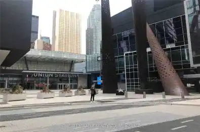 65 Bremner Boulevard Unit# 4901 Toronto C01 Ontario M5J 0A7