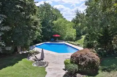 24 School Street Hamilton Ontario L0R 2H0