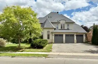 2 Louvre Circle Brampton Ontario L6P 1V9