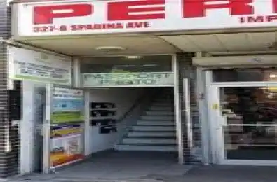 327 Spadina Avenue Unit# 208 Toronto C01 Ontario M5T 2E9