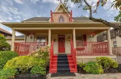 50 Wellington Street Aurora Ontario L4G 1H5