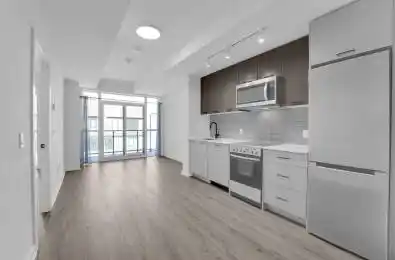 2300 St Clair Avenue Unit# 811 Toronto W02 Ontario M6N 1K8