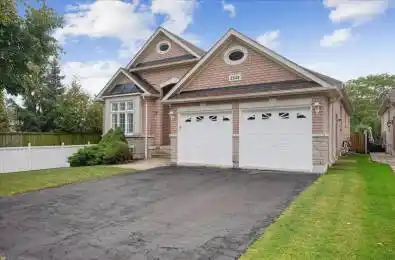 2348 Tesla Crescent Oakville Ontario L6H 7T5