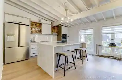 10 North Hills Terrace Toronto C13 Ontario M3C 1M6