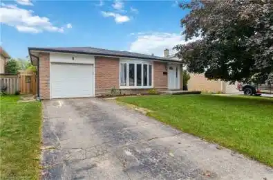 8 Sandy Row Brantford Ontario N3T 5Z4