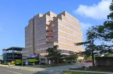 255 Duncan Mill Road Unit# 102 Toronto C12 Ontario M3B 3H9