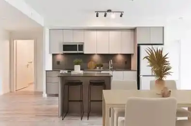 133 Bronte Road Unit# B0720 Oakville Ontario L6L 3C1