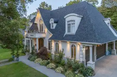 883 Parkland Avenue Mississauga Ontario L5H 3G6