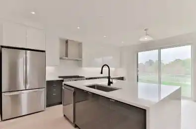 20 Berczy Manor Crescent Markham Ontario L6C 3M2