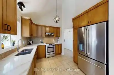 11 Wilton Road Guelph Ontario N1E 7L5