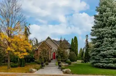 116 Kinloch Crescent Vaughan Ontario L6A 2E9