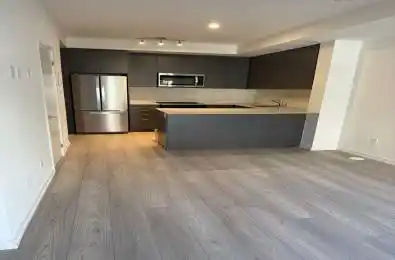 17 Lytham Green Circle Unit# 23 Newmarket Ontario L3Y 0H4