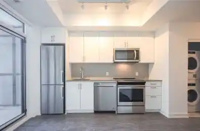 681 YONG Street Barrie Ontario L9J 0K1