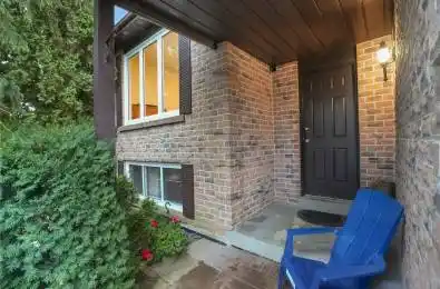 22 Avondale Crescent Aurora Ontario L4G 3P6