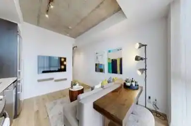 318 King Street Unit# 212 Toronto C08 Ontario M5A 0C1