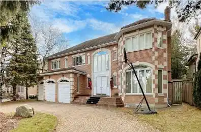 11 Vernham Avenue Toronto C12 Ontario M2L 2B1