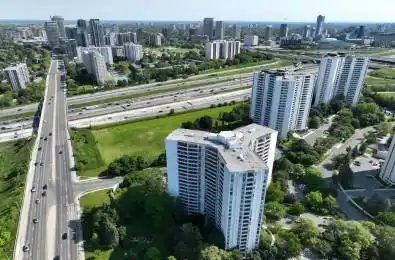 150 Graydon Hall Drive Unit# 911 Toronto C13 Ontario M3A 3B3