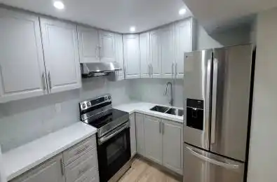 6 Banting Crescent Brampton Ontario L6Y 2L8