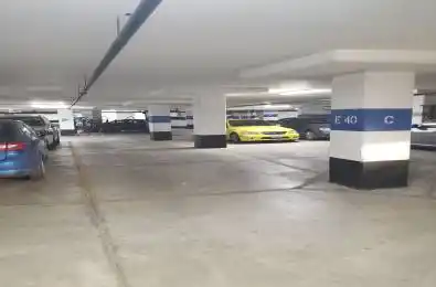 8 York Street Toronto C01 Ontario M5J 2Y2