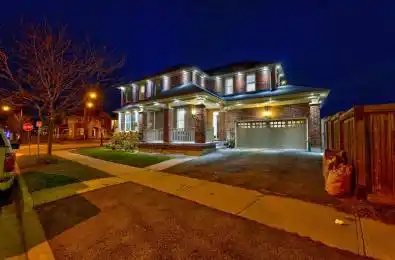 15 Bleasdale Avenue Brampton Ontario L7A 0R1