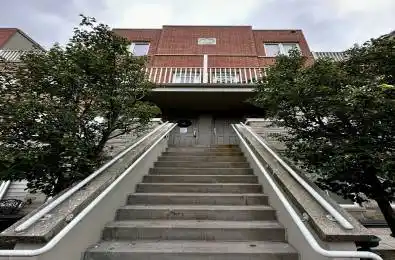 25 Richgrove Drive Unit# 206 Toronto W09 Ontario M9R 0A3