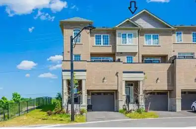 167 Harding Park Street Newmarket Ontario L3Y 0E3