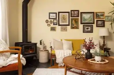 15 East Elliott Street Huntsville Ontario P1H 1W8