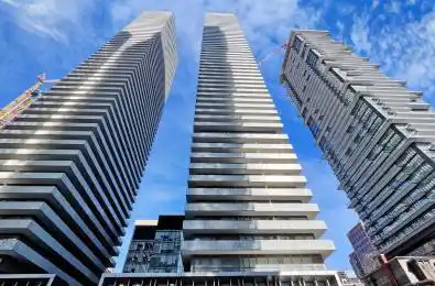 50 Charles Street Unit# 3906 Toronto C08 Ontario M4Y 0C3