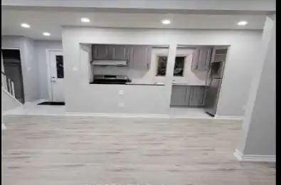 40 Gladstone Square Brampton Ontario L6S 2H5