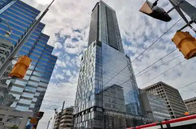 488 University Avenue Unit# 2402 Toronto C01 Ontario M5G 0C1