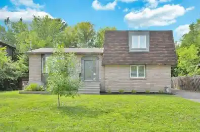 2556 Gravelle Crescent Blackburn Hamlet Ontario K1B 3A3